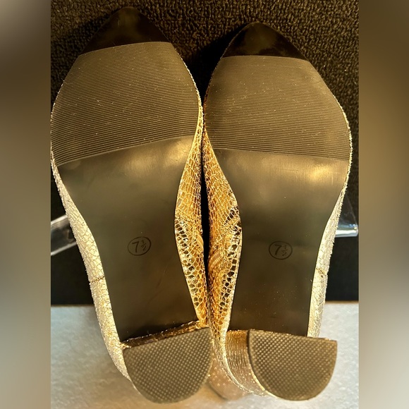 Poppy High Heeled Boots from Scoop.   Color Rose Gold Size 7.5 - Picture 9 of 11